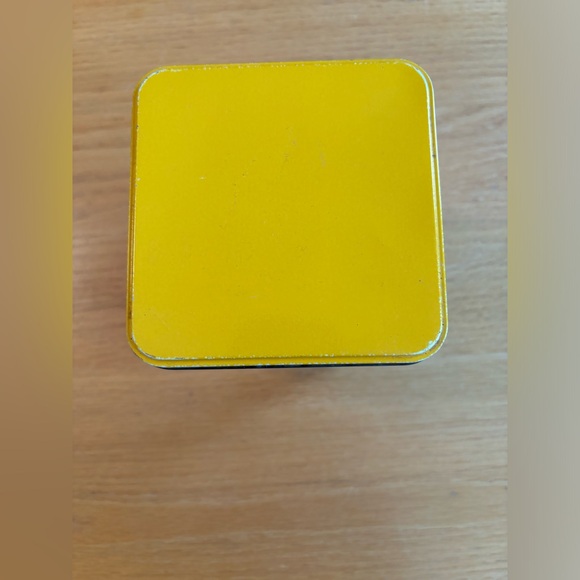 Nestle Toll House Cookie Collector Tin - Picture 5 of 9